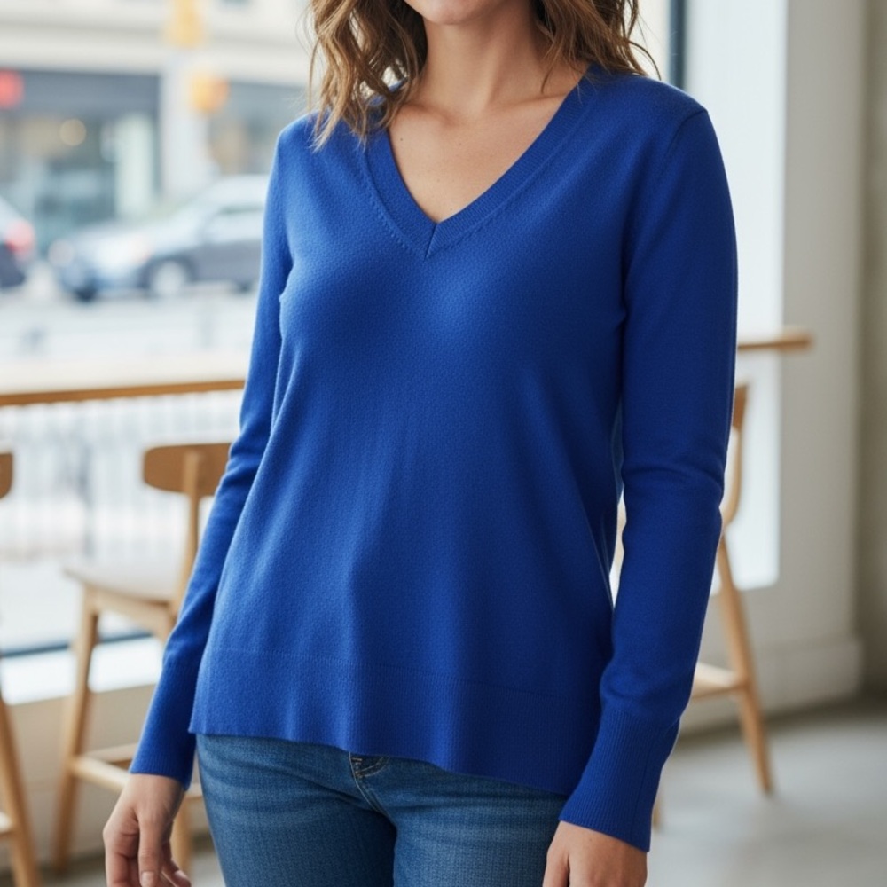 Halogen Cashmere Blue Sweater V-Neck Top - Picture 7 of 7